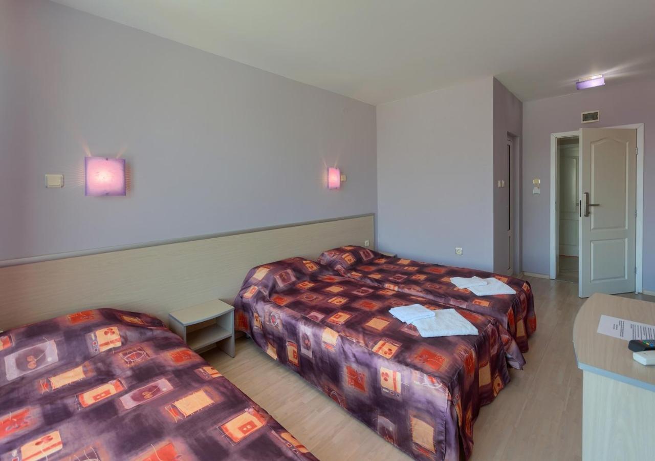 Hotel Fantastiko Ravda Esterno foto