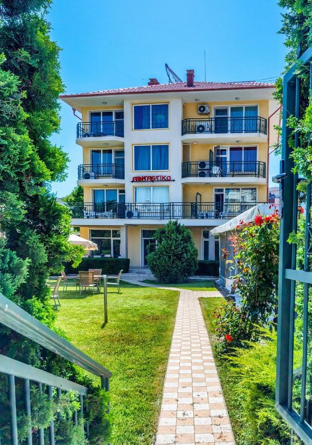 Hotel Fantastiko Ravda Esterno foto