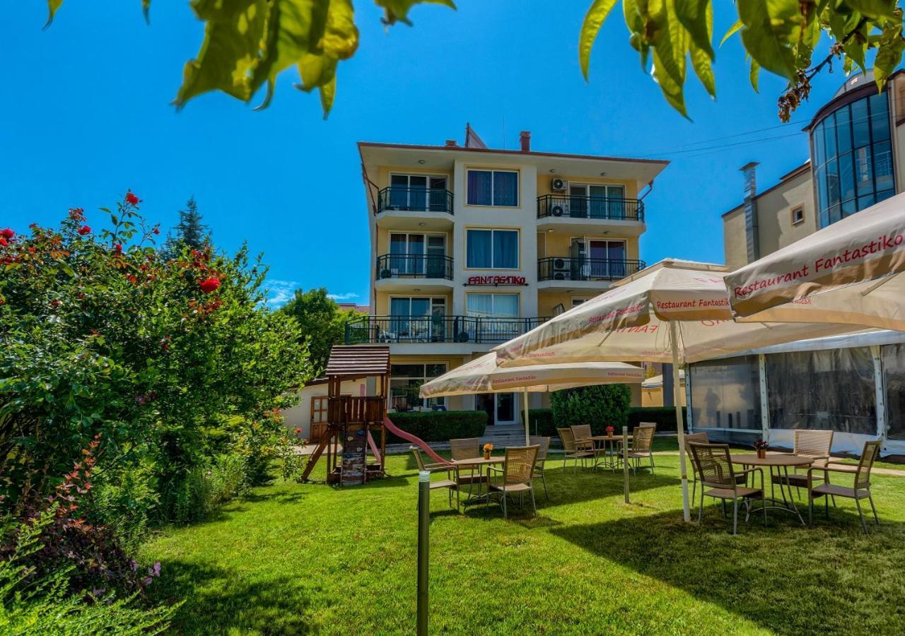 Hotel Fantastiko Ravda Esterno foto